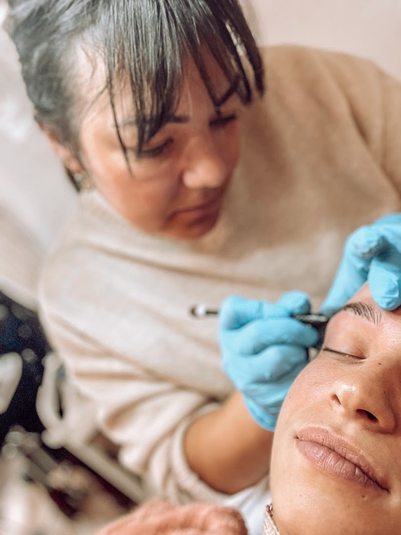 Dermopigmentation des sourcils